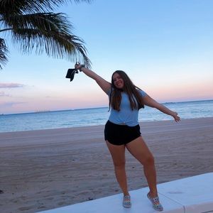 Meet your Posher, Yazzy